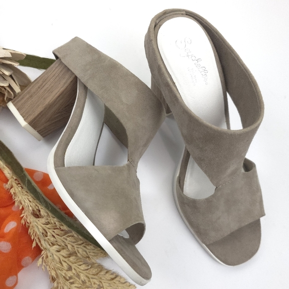Seychelles Women's Grey Tan Suede Sandal Heels Sz 7 - Picture 5 of 10